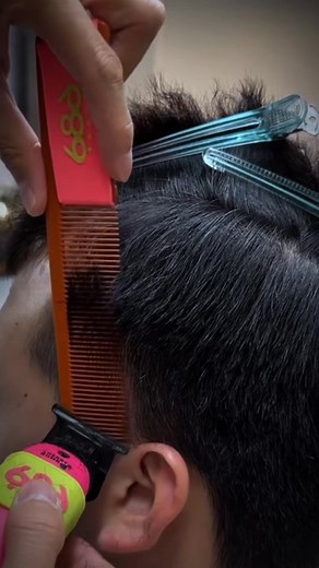 84K views · 407 reactions | Top 1 of the hottest men's hairstyles today and how to cut a comb over haircut to apply every day #vientocbaokhanh #trendingreelsvideo #xuhuongtiktok #tocgiacaocap #babershop #studio #hair #haircut #vietnam #hottrend #boy #Myanmar #dubai | Viện tóc Bảo khánh | Facebook