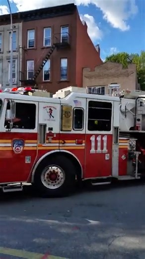 FDNY THE NUT HOUSE START UP LOUD HORNS SIRENS Engine 214 Ladder 111 Brooklyn NYC shorts fdny | WestCoast Fire Media