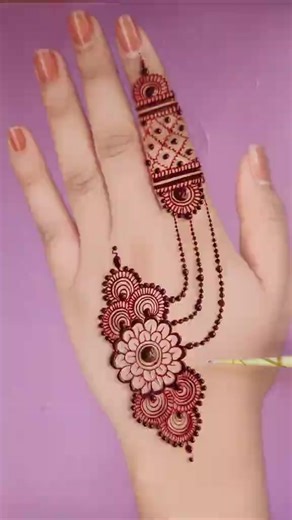 Free Mahndi Course (@mahndidesign6)’s videos with original sound - Free Mahndi Course