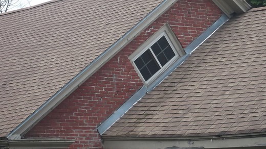 According to the folklore, Vermont's slanted windows were installed to keep witches from flying into the house. | Atlas Obscura