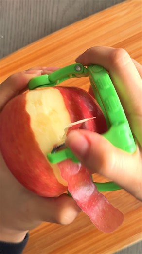 https://amzn.to/49ULBOA Perfectly peeled apples, fast 🍎✨ | So Yummy