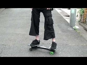 HOW TO RIDE A SNAKEBOARD