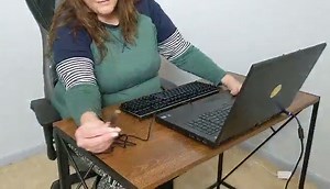 Watch I love this keyboard on Amazon Live