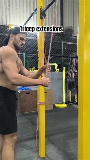 banded tricep pushdown