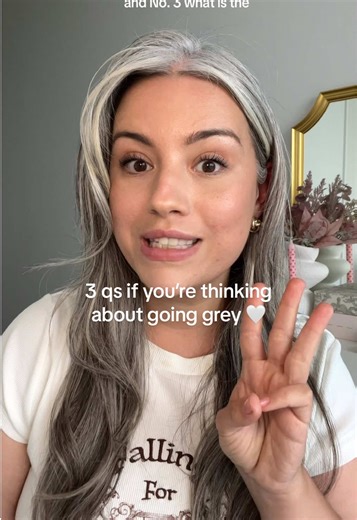 Embrace Your Grey: Tips for Transitioning Hair Color