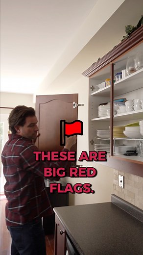 Mold? Major red flag🚩 Here’s how to spot real estate red (and green) flags. CIBC | Scott McGillivray