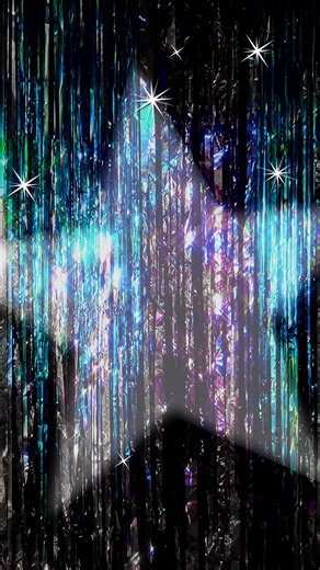 A dazzling deal is one sign of a scam. Do you know the others? Tap to learn how to shop safely on social media. | Lloyds Bank