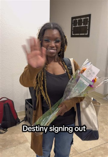 our cast signing out of their roles in Frozen 😭 but don’t worry, sharing more of this show soon 🩵💙 #asltheatrefrozen #highschooltheatre #asl #signlanguage #frozenmusical