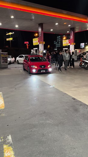 Seat leon FR MK2 320hp 🚀#shellnight #seatleonfr #seatleon #vaglovers #grupovag #tfsi #leonfr