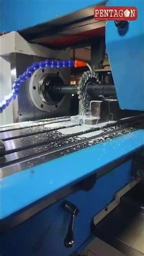Industrial Vertical Milling Machine | Precision Metal Cutting Machine #ytshorts #shorts #milling