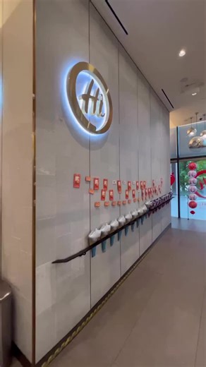 Exploring Heidi Laow: Seattle's Hot Pot Gem