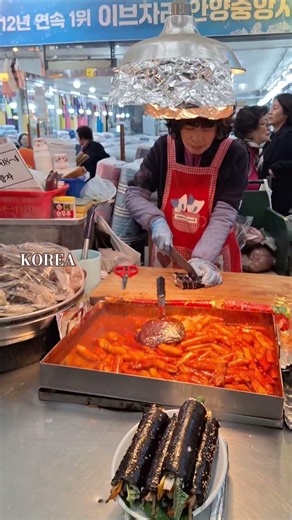 정월대보름의 활기찬 풍경! 안양중앙시장 오곡밥과 나물 구경하기 [수영의 길위에서]