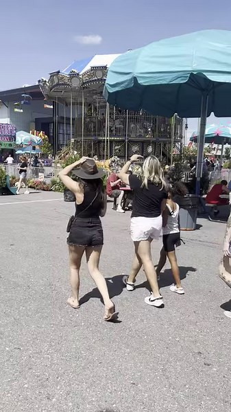 5.3K views · 84 reactions | Who else loves hearing all the sights and sounds of the midway??❤️ . . #carnivalgames #carnivaleats #familyfun #fairfood #family #midway #thrillride #funnelcake #fun #fair #fairfun #ferriswheel #skytram #carnivalrides #statefair #kiddierides #wadeshows #carnivalfood #rollercoaster | Wade Shows | Facebook