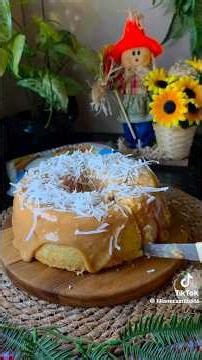 Bolo de tapioca com cobertura de doce de leite não pode faltar nas festas juninas