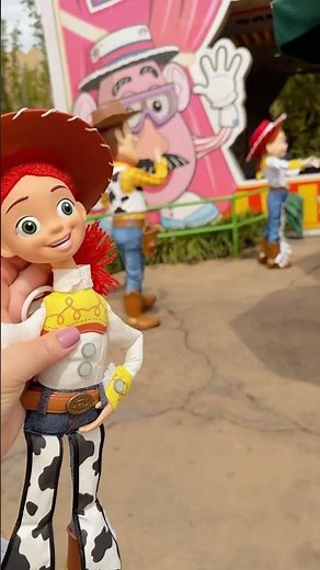 Toy Story Land at Disney World Meet Woody, Jessie, and Buzz! #waltdisneyworld