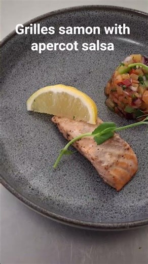 grilled samon with aprercot salsa