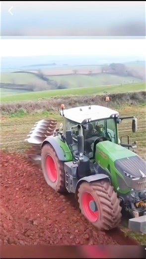 Fendt Tractor Power in Action | Amazing Plowing in the Field 🚜💪 #Shorts 🔥 #usatractor