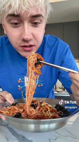 Extra Spicy Cold Kimchi Noodles Recipe