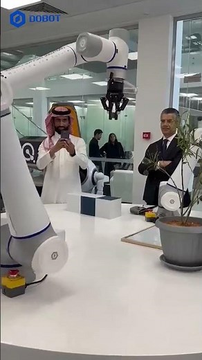 🌱 Rethinking Robotics: Collaborative Solutions Beyond the Norm.