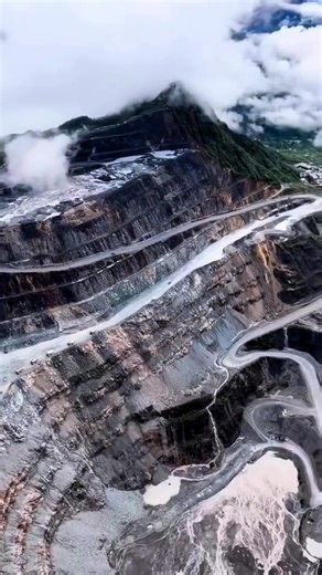 1.1K reactions · 119 shares | Porgera Open pit mining, Enga Province  #fypシ゚viralシfypシ゚ #Porgera #miningindustry | Kenai Blockz KM | Facebook