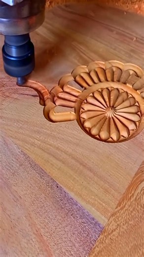 Simple wood carving art #handmade #woodworking #artist #wood #carpenter #woodwork #woodart #woodcarving #woodworkingtips #woodworkingtools | Wood outdoors custom carvings