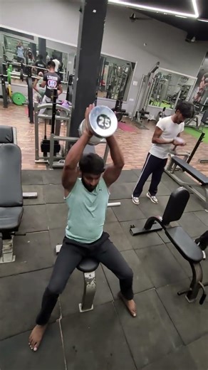 🫰💪🏋️ #viral #motivation #viralvideo #gym #gymmotivation #chest #shortvideo