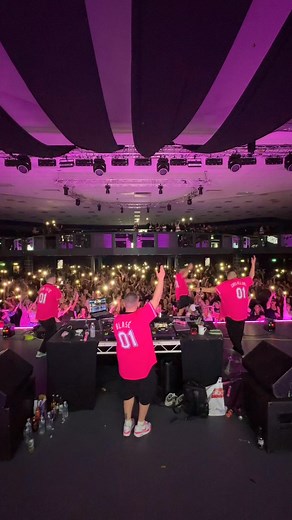 What a view! 🤯 💃🎉 🎟️- Belfastbrunchco.com #fyp #foryou #belfastbrunchco #eminem #vibes #girlhood #fypviral #girls | Belfast Brunch Co