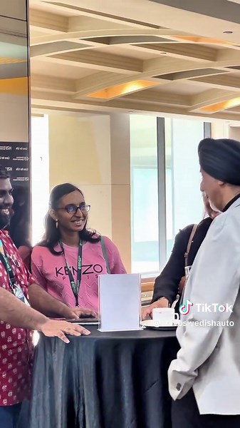 Disruptive ideas met distinctive drives. We brought Volvo cars to Disruptive Doctors Conference 2025, and the smiles said it all. 💯 #SimeDarbySwedishAuto #VolvoSetiaAlam #VolvoAraDamansara