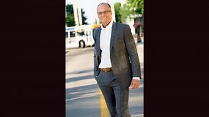 American dentist says he regrets killing famed lion