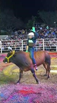 ESTE SI ES JINETE🔥 Así se JINETEA Pulguita de Jalisco vs Tómbola #jaripeo