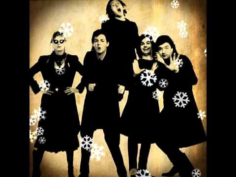 Paul McCartney & Wings: "Wonderful Christmastime" Live 1979