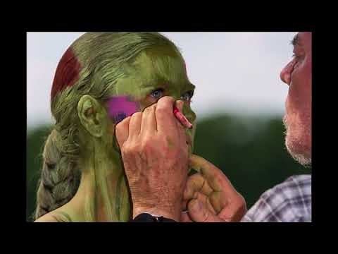 RED POPPIES MakingOf BODYPAINT IN NATURE by artist Jörg Düsterwald