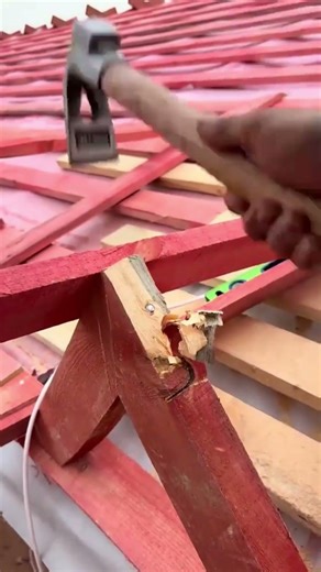 Learn the technique of making a canopy with a wooden frame