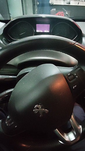 Llave Codificada con control para Peugeot 2008. #cerrajeria #cerrajero #llavescodificadas #cerrakeys #peugeotargentina #peugeot2008