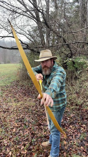 Replying to @dmj.fm Heres an osage recurve #novembersouth #selfbow #artisan #maker #primitivearcher #osage #bushcraft #survivalskills #traditionalbowhunter #minecraft #farcryprimal #fyp