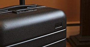 Review: Away's USB-powered Carry-On luggage helped me survive CES - 9to5Mac