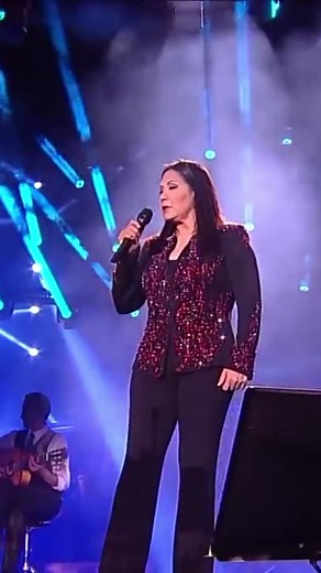 Ana Gabriel- Luna🌙🦋🖤 #anagabrieloficial #anagabrielmusic #canciones #songs #lunaanagabriel #lunaanagabriel♥️♥️♥️♥️ #lyrics #parati #foryou #foryoupage #foryoupageofficiall #fypシ #fyp #cancionestendencia #tiktokponmeenparatiporfa #letrasdecanciones #letrasmusicvideos #letrasdecanciones🎧🎶 #tendencia #viral