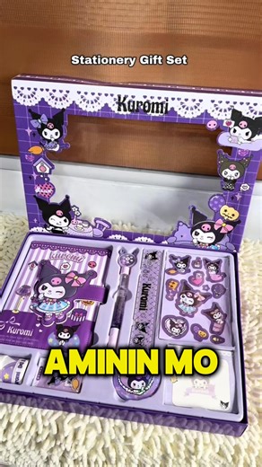 𝐋𝐨𝐨𝐤𝐢𝐧𝐠 𝐟𝐨𝐫 𝐚 𝐜𝐮𝐭𝐞 𝐚𝐧𝐝 𝐮𝐬𝐞𝐟𝐮𝐥 𝐂𝐡𝐫𝐢𝐬𝐭𝐦𝐚𝐬 𝐠𝐢𝐟𝐭? Nahihirapan ka bang maghanap ng regalo na both cute at may silbi? Laging same-same gifts every year — wala nang surprise! Ito ang perfect gift for kids, teens, adorable, complete, and ready-to-gift! 🖊️ 6 or 12-piece complete stationery set 🎁 Comes in a beautiful Kuromi gift box — ready to wrap or give 🐰 Adorable cartoon design loved by kids & teens ✨ Perfect for Christmas, birthdays, or exchange gifts 👉 Add to