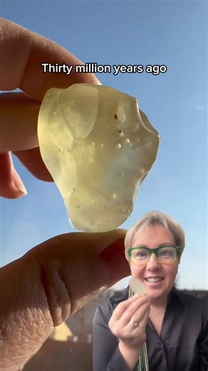 Libyan Desert Glass was born 30 million years ago when a meteorite hit the Sahara and melted the sand. A cosmic fusion of Earth and space 💛 Some pieces even hold tiny grains inside — frozen in time. LDG pairs beautifully with Moldavite, and I love creating jewelry from both. If you’ve never owned Libyan Desert Glass, I highly recommend it. Choose your piece — I’ll make a beautiful custom ring or pendant for you. #LDG #libyandesertglass #moldavite #tektite | Genuine Moldavite
