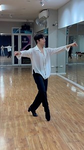 109K views · 1.2K reactions | Samba lock steps cơ bản ✨ Lớp học Tháng 3: Latin cơ bản tại S-HIGH DANCE ✨ Khởi đầu hoàn hảo cho đam mê khiêu vũ của bạn, lớp trưa và tối đừng bỏ lỡ nha ❤️ #shighdance #latin #khiêuvũ #dance #lớphọclatin #rumba #samba #chacha #tháng3 #khaigiảng #daykhieuvu | S-High Dance | Facebook