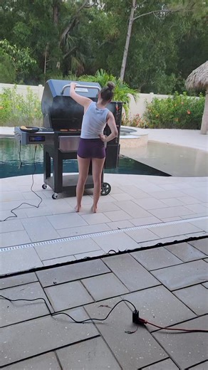 I ignored his pun | Chloe Mae