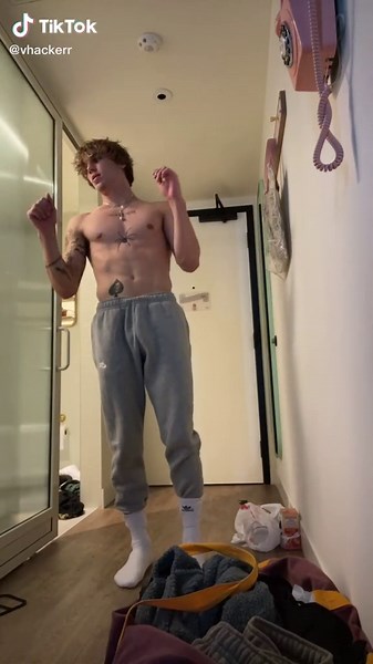 Vinnie (@vhackerr)’s videos with original sound - ❤️‍🩹ovo