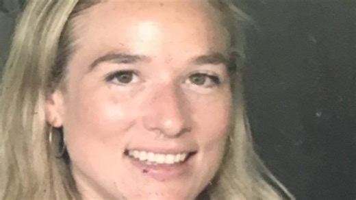 Melbourne mum saves daughter from close encounter with snake