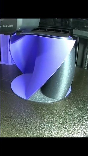Bambu X2D Dual Nozzle + AMS Printing a 2-Color Windmill 🤯