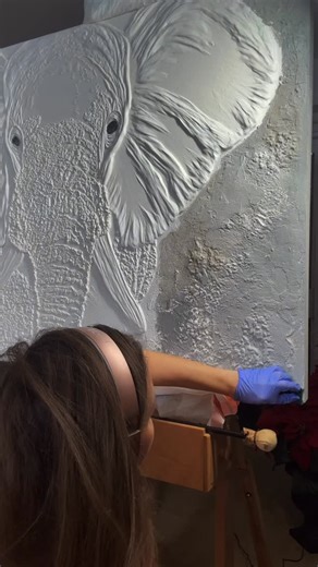 ANAIS LUMIÈRE | ART on Instagram: "Sculptural painting process. This video shows how textured surfaces are built using sculpting techniques, modeling paste, and paint. I’m demonstrating relief texture, layered materials, and contemporary mixed media art."