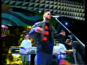 808 State vs MC Tunes - Tunes Splits The Atom (Live 1990)