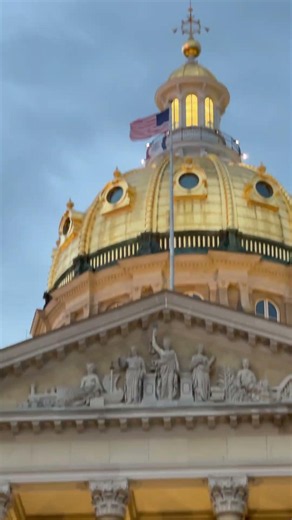 State Capital and Downtown Des Moines Iowa #beautiful #amazing #iowa