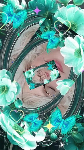 balalayka (@blancamartinetti)’s videos with La Paloma - Julio Iglesias