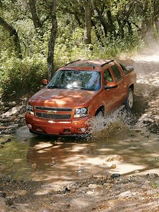 2007 Chevrolet Avalanche Review & First Drive