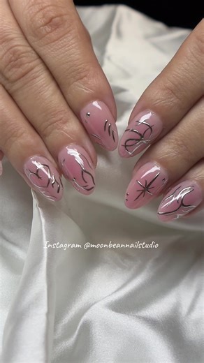 A little y2k moment! 😌✨ 📍Orange County Nail Artist DM on Instagram @moonbeannailstudio to book an appt or for any inquiries! #nailtech #ocnailtech #ocnails #orangecounty #nailinspo